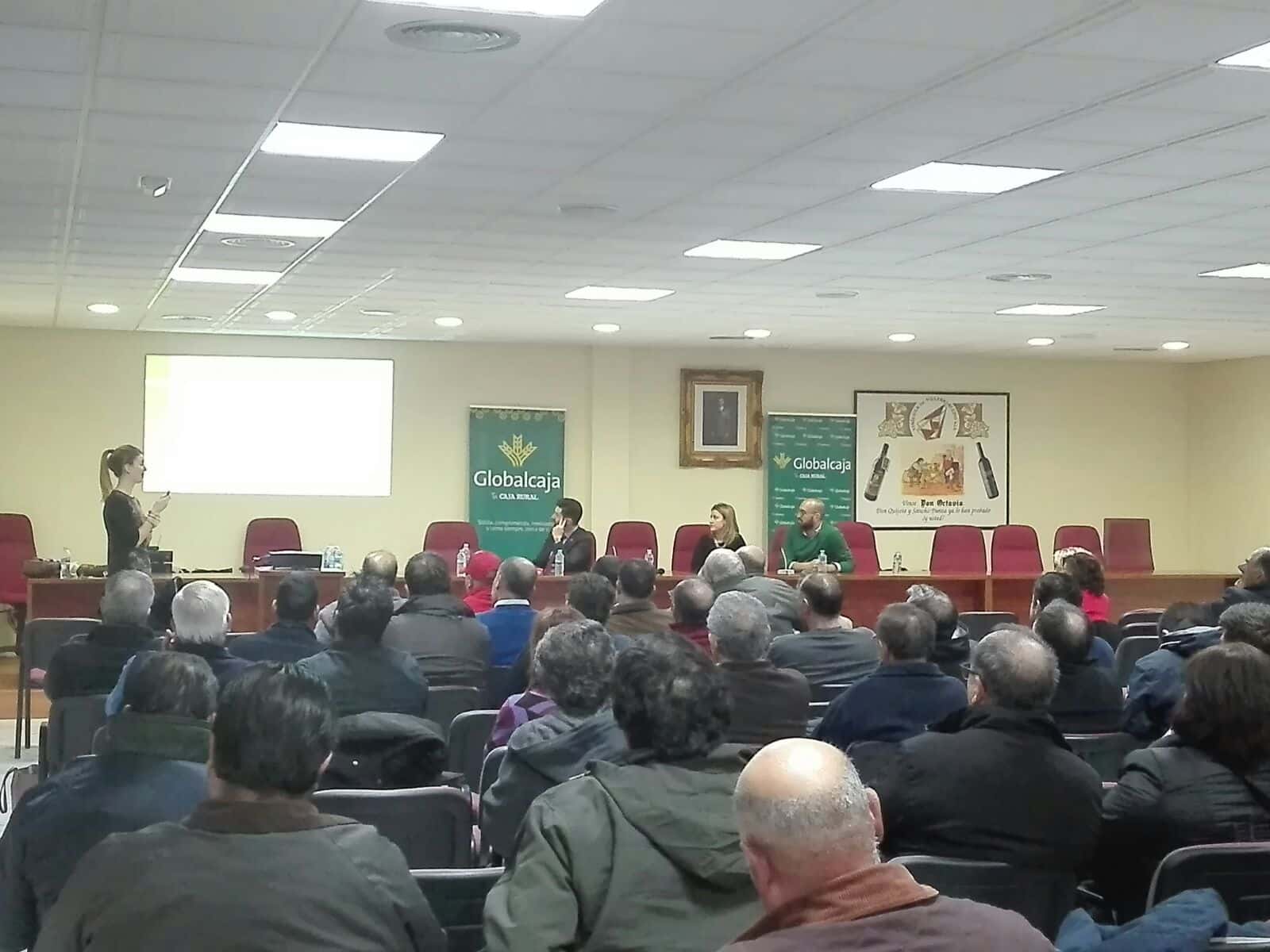 Globalcaja organiza un amplio calendario de jornadas informativas en C-LM, sobre las novedades en la reconversión y reestructuración del Viñedo