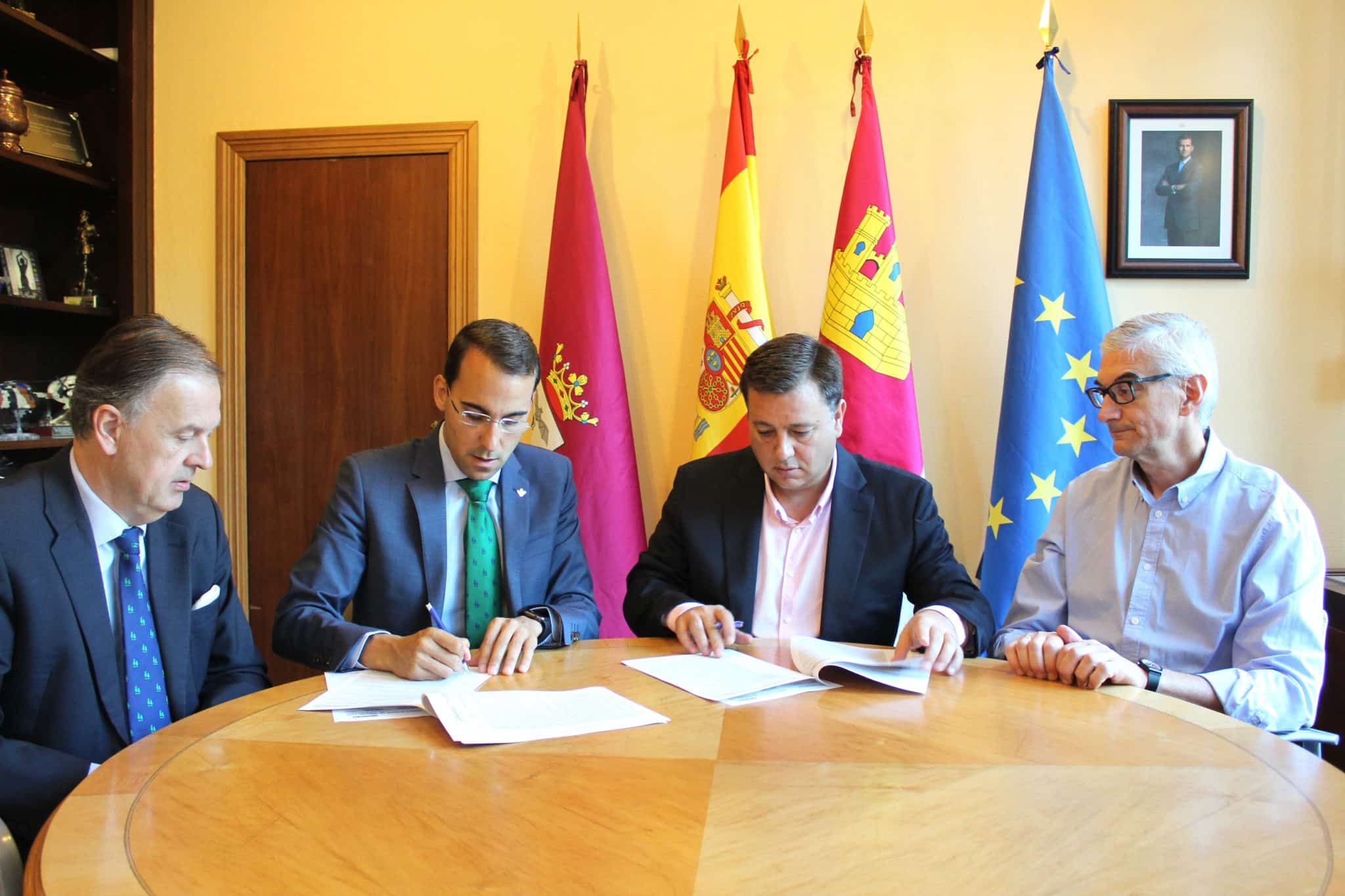Manuel Serrano señala que el Ayuntamiento de Albacete se ahorrará cerca de 300.000 euros con la refinanciación del Préstamo ICO que le permite abandonar el Plan de Ajuste