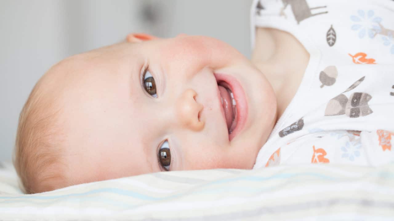 Si viene un niño a la familia, ten en cuenta estas ayudas y permisos