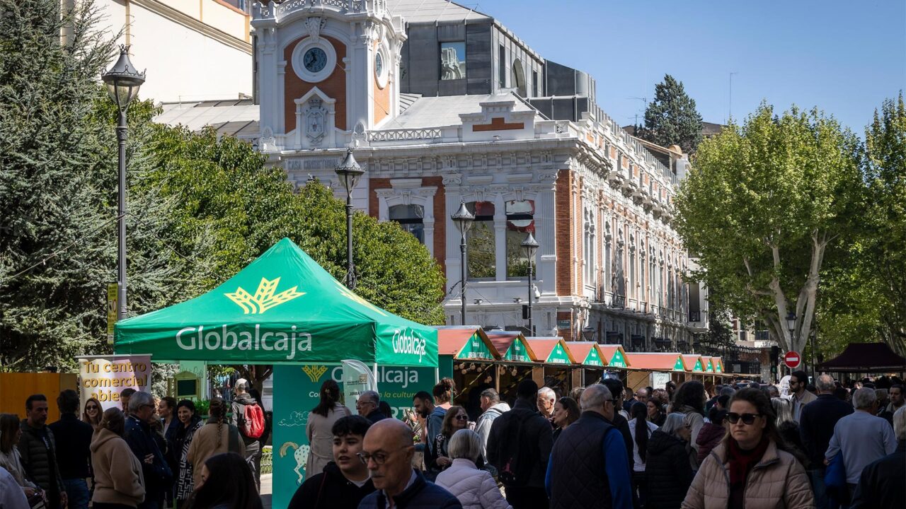 Día del Libro: una fiesta que une a lectores, autores y librerías